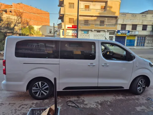 Peugeot Traveller 2025 VIP