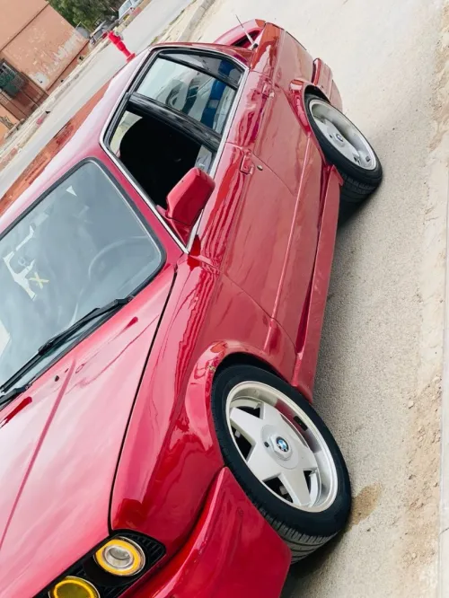 BMW Série 3 1987 