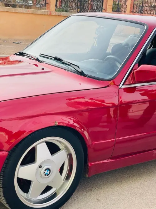 BMW Série 3 1987 