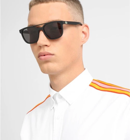 Lunette de soleil Lacoste