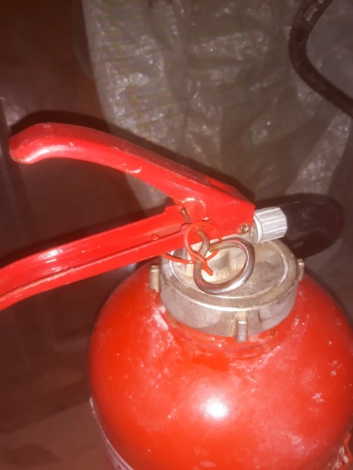 مطفاة النار  extincteur