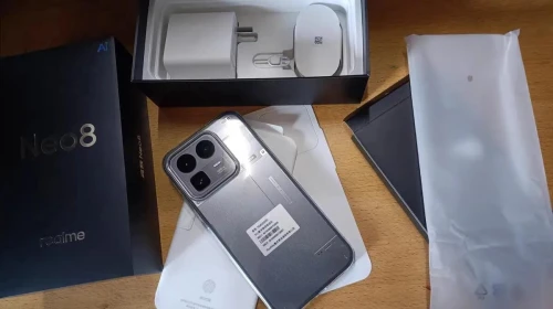 Realme Neo 8