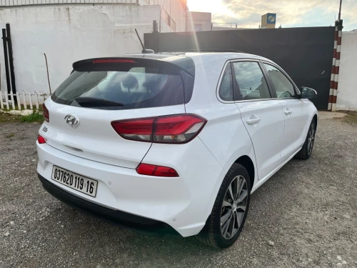 Hyundai i30 2019 Toute options