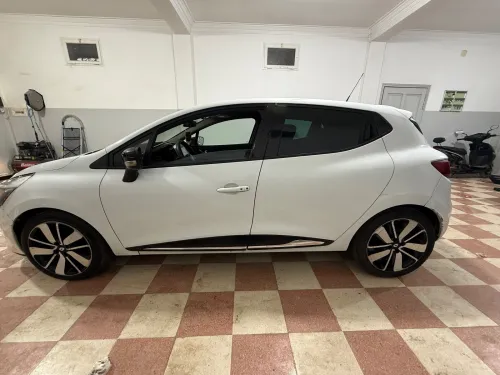 Renault Clio 4 2014 Exception