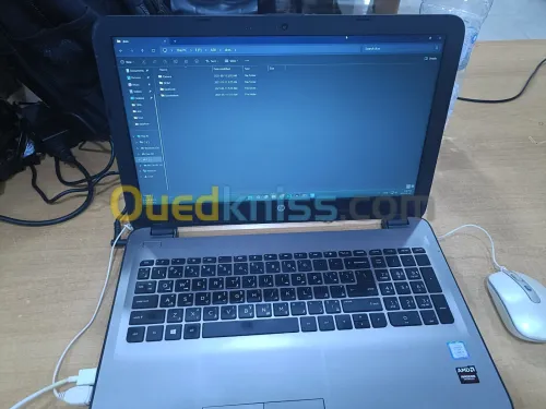 Hp y15 i7 7 eme 2.7 GHZ 15 pouce 1Tb + 180 SSD +12 Gb Ram +2Gb AMD carte grafique radeon 