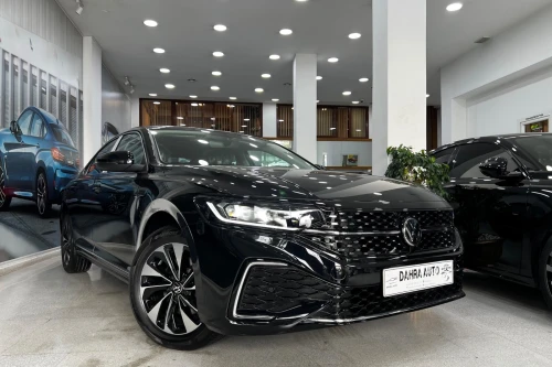 Volkswagen Passat 2025 PRO