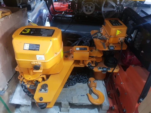 Monte charge , poste a souder , groupe a souder , perceuse magnétique , Tronçonneuse a table ,  