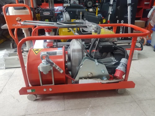 Monte charge , poste a souder , groupe a souder , perceuse magnétique , Tronçonneuse a table ,  