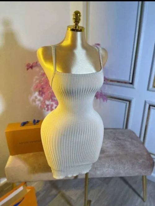 Fonde de robe (quantité / jemla)