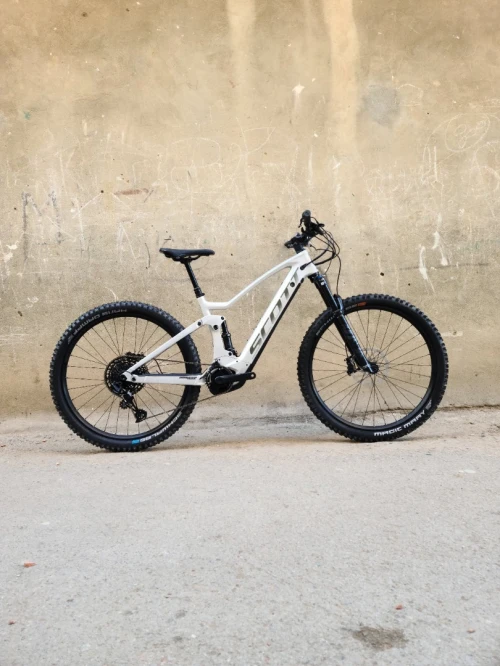 Des vélos Électriques la haut gamme 2022/2023 carbon et aluminium disponible 00 km