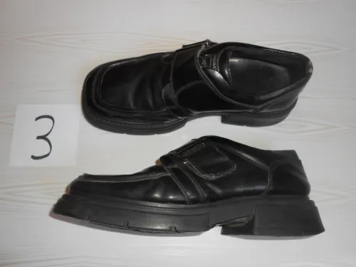 DES CHAUSSURES ORIGINAL