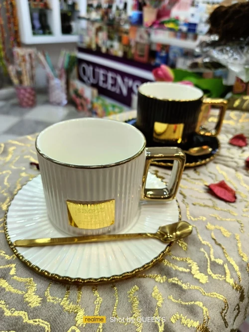 Tasse mug de café avec sous tasse en céramique classique