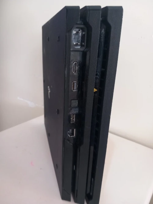 Ps4 pro 1tr online version 13.50