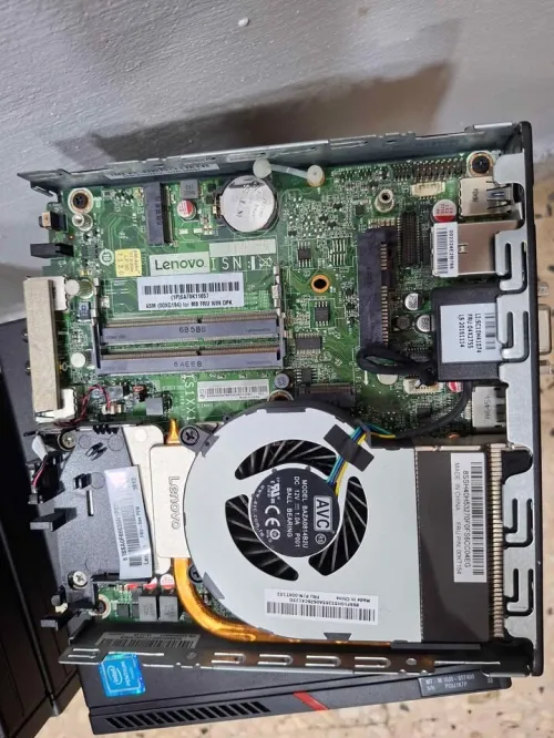 mini lenovo ThinkCentre M700 Cpu G4400T 6 eme génération