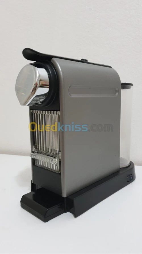 Machine à café Nespresso CITIZ titan 