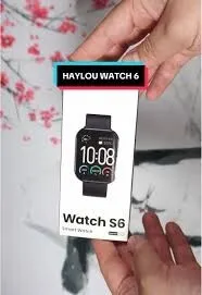 A vendre une smartwatch HAYLOU S6 noir