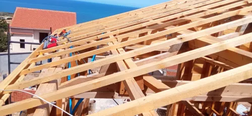 Travaux de tuile et charpente