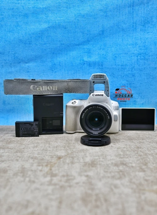 Canon EOS 250D+ EF-S 18-55mm STM Spécial Edition (Blanco)