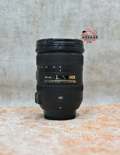 Nikon AF-S 18-200mm f3.5-5.6 VR