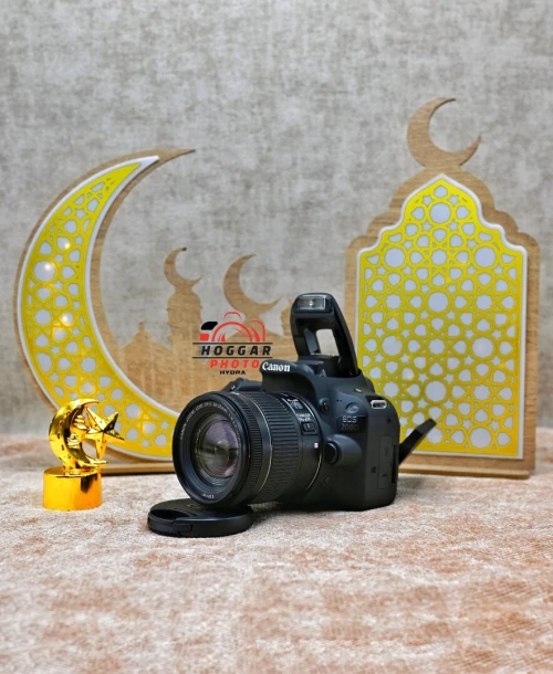 Canon EOS 200D+ EF-S 18-55mm STM