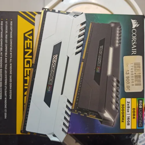 Corsair Vengeance RGB Pro DDR4 RAM kit (24GB, 3x08GB)