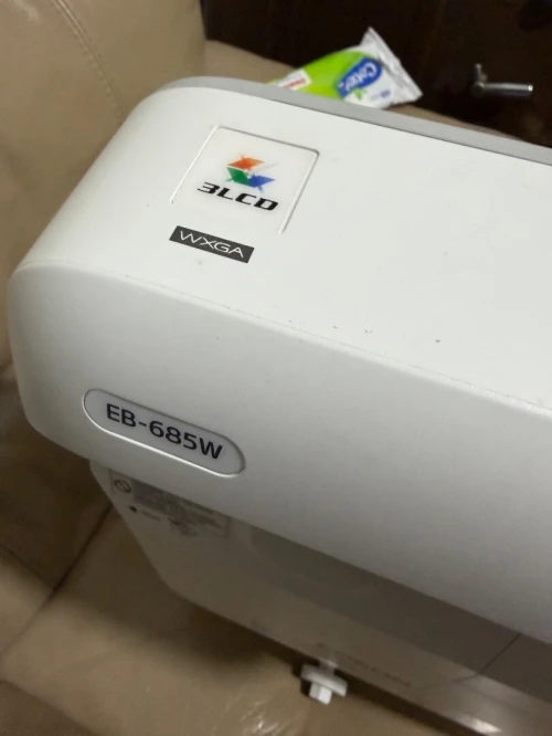EPSON EB-685W