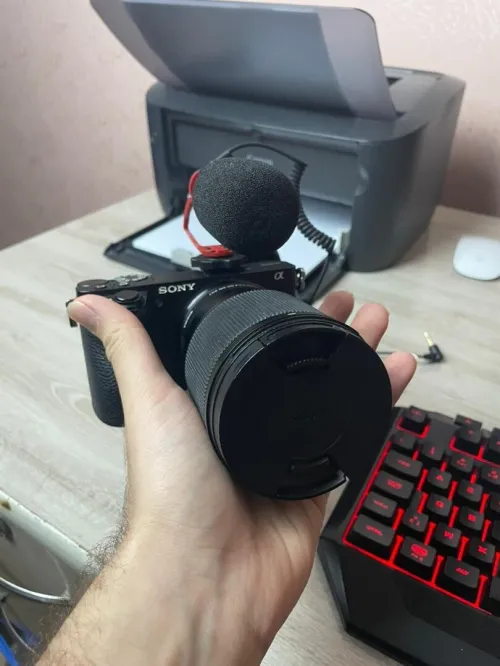 Sony a6500 + sigma 16mm f1.4 + pack accessoires