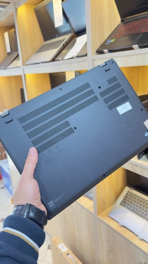 Lenovo ThinkPad T16 Ryzen 7 PRO 6850U Processor, 16GB RAM, 512 GB Gen4 SSD, 16" WUXGA