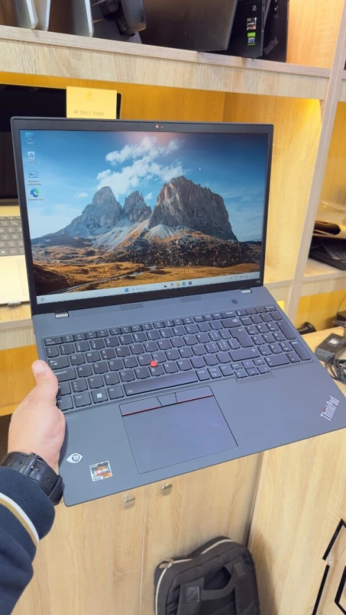 Lenovo ThinkPad T16 Ryzen 7 PRO 6850U Processor, 16GB RAM, 512 GB Gen4 SSD, 16" WUXGA