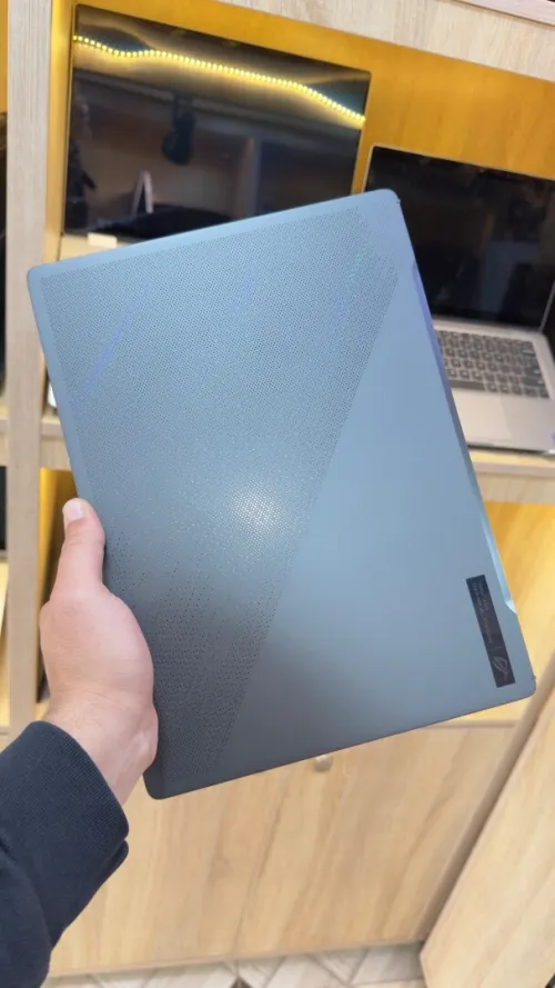ASUS - ROG Zephyrus 14" 165Hz Gaming QHD AMD Ryzen 9 7940HS 32GB Ram NVIDIA GeForce RTX 4080 1TB SSD