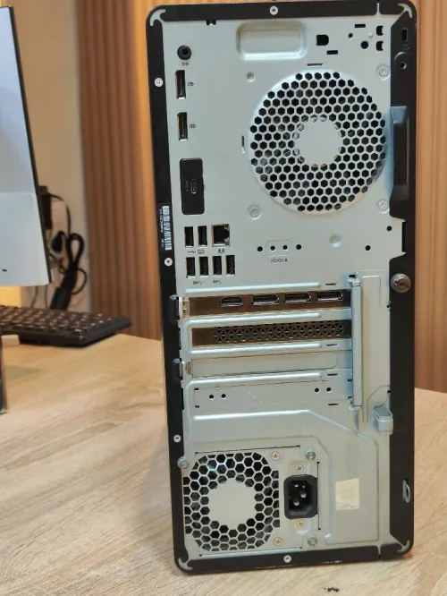 Station de travail HP Z1g8 i9 11900 32gb 1TB ssd rtx 3070