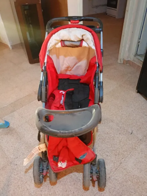Poussette solide et pliable