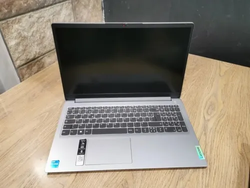 LAPTOP LENOVO IDEAPAD 1I I5 1235U RAM 8G 512 SSD