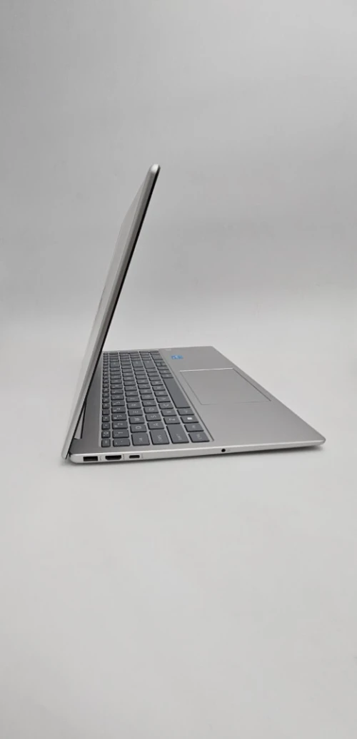LAPTOP HP 15 I3 N305 RAM 8G DDR4 256 SSD NVME