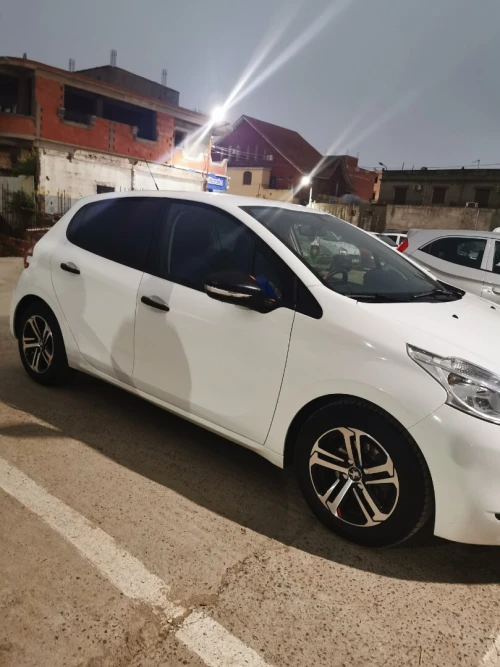 Peugeot 208 2015 Active