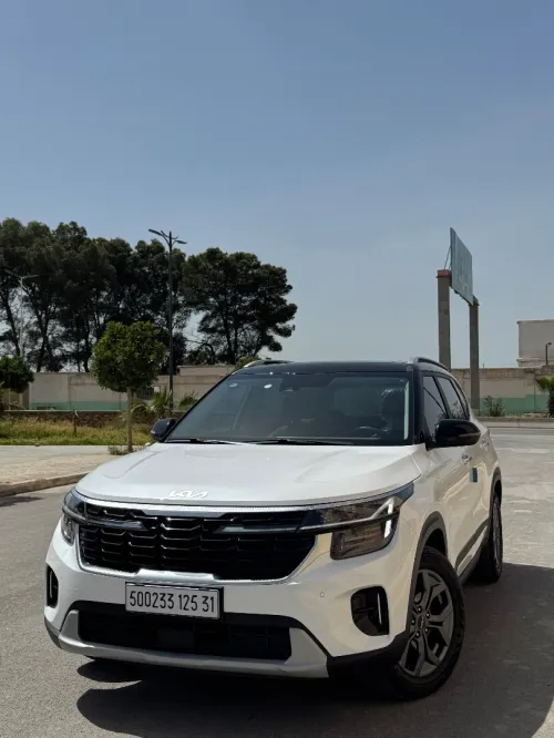 Kia Seltos 2025 Luxury tout options
