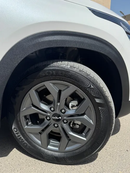 Kia Seltos 2025 Luxury tout options