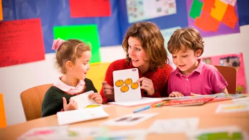 لاطفال تعلم اللغات والورشات التعليمية Summer Camp