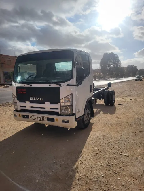 Isuzu Super 2013