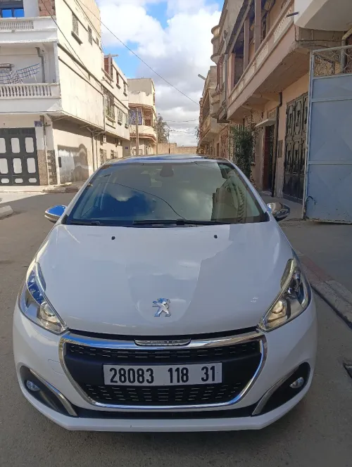 Peugeot 208 2018 Fennec