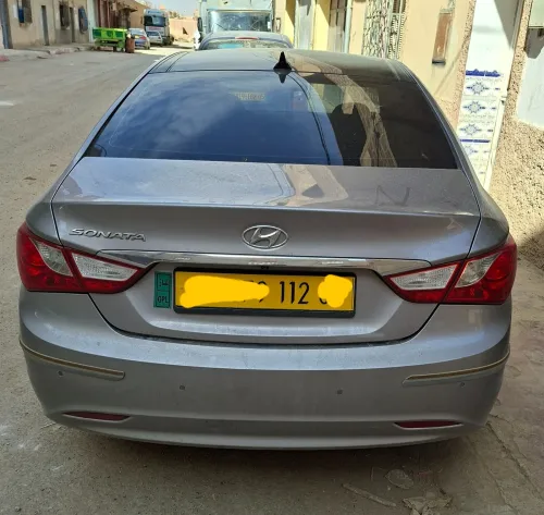 Hyundai Sonata 2012 الاصلية