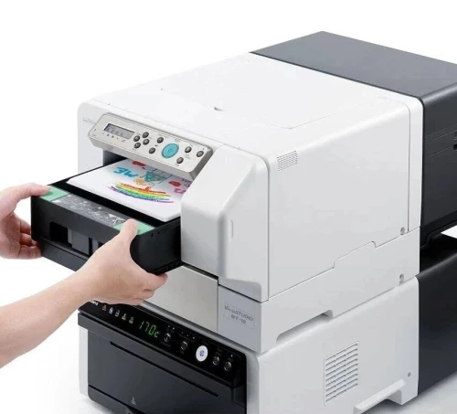 Roland VersaSTUDIO BT-12 (impression textile directe ultra précise)