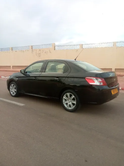 Peugeot 301 2015 Allure