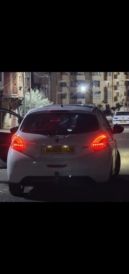 Peugeot 208 2015 Allure