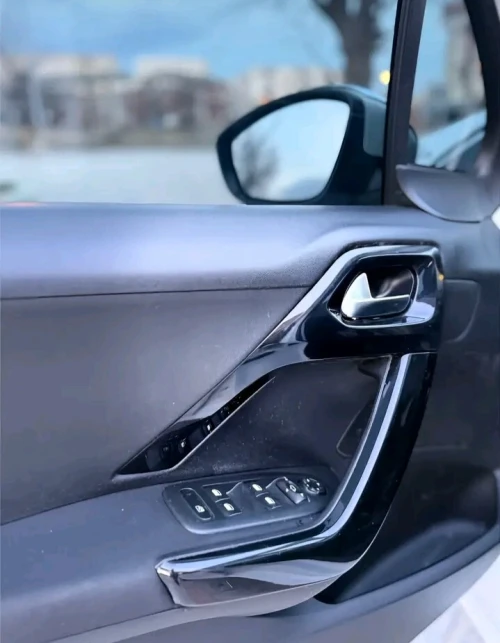 Peugeot 208 2015 Allure