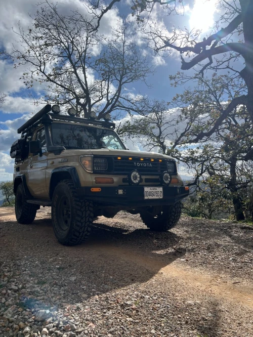 Toyota Land Cruiser 1993 Toyota Land Cruiser J70 Court