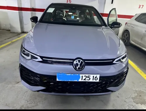 Volkswagen Golf 8 2025 R-Line