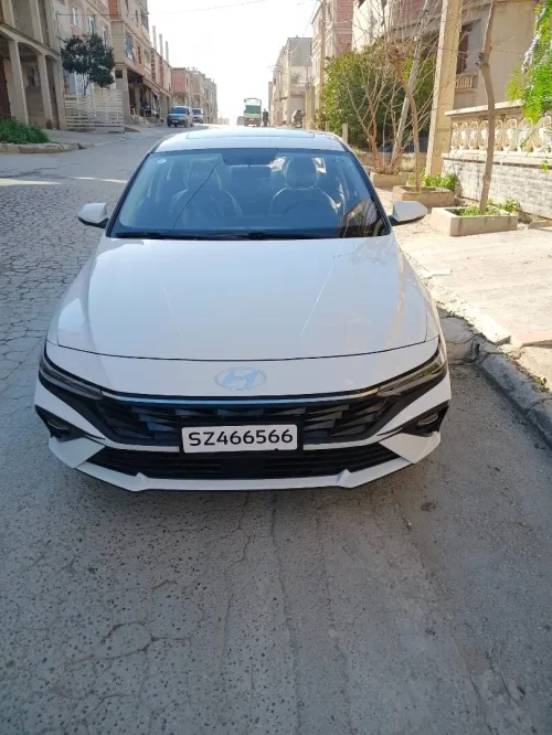 Hyundai Elantra 2025 