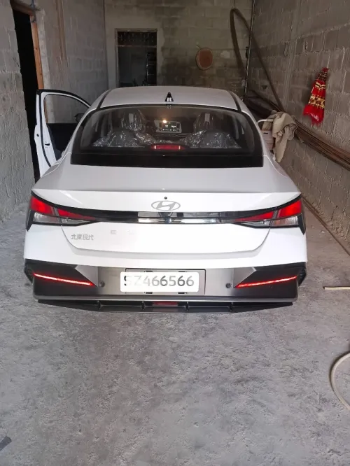 Hyundai Elantra 2025 