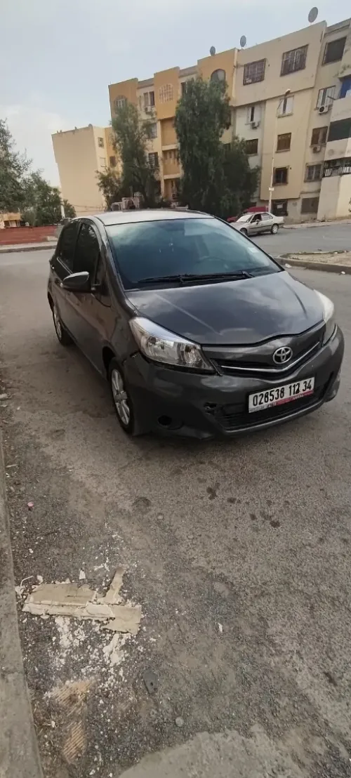 Toyota Yaris 2012 